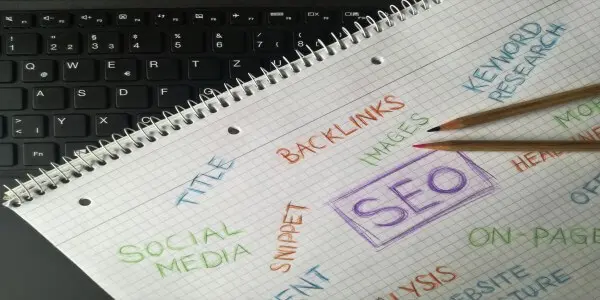 10 Astuces Incontournables pour Optimiser Votre SEO avec l'Intelligence Artificielle